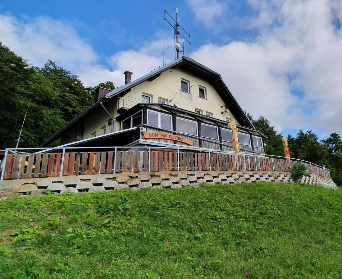 Dom Na Slivnici Bed & Breakfast Cerknica Ngoại thất bức ảnh