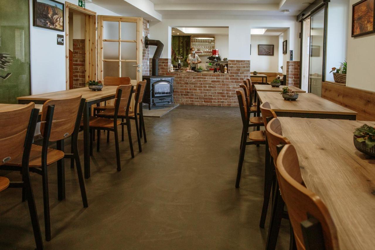 Dom Na Slivnici Bed & Breakfast Cerknica Ngoại thất bức ảnh