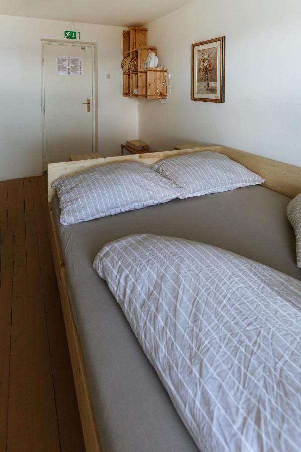 Dom Na Slivnici Bed & Breakfast Cerknica Ngoại thất bức ảnh